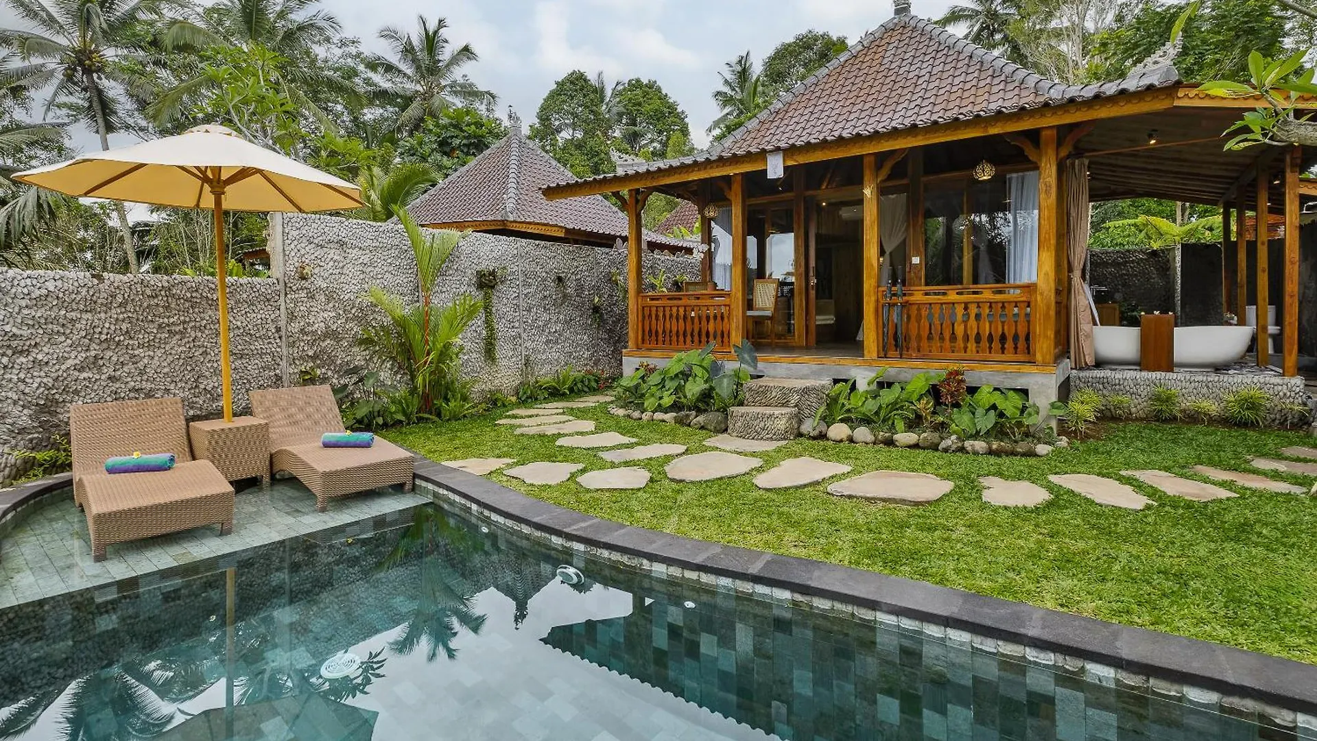 Anandari Ubud Villa 0*,  Indonesië