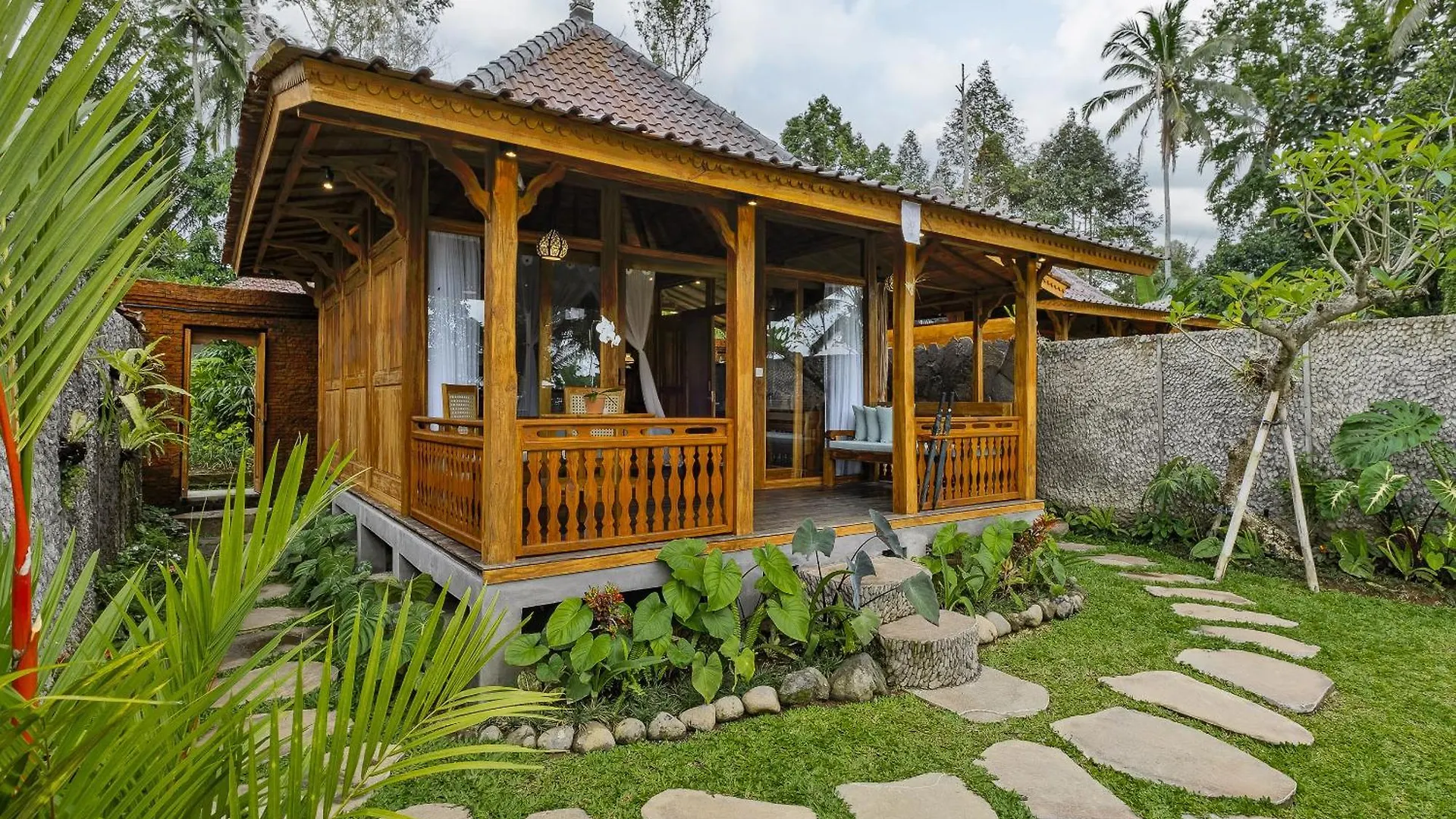 Anandari Ubud Villa Indonesia